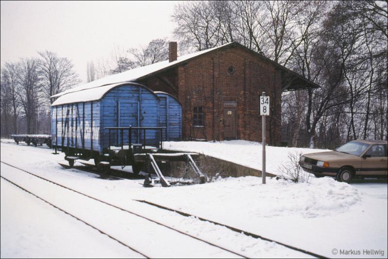Ein Mnchshof-Wagen im Bahnhof Selb-Plberg
